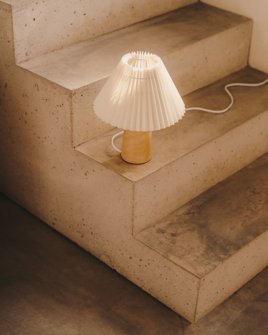 Scalloped Japandi Table Lamp