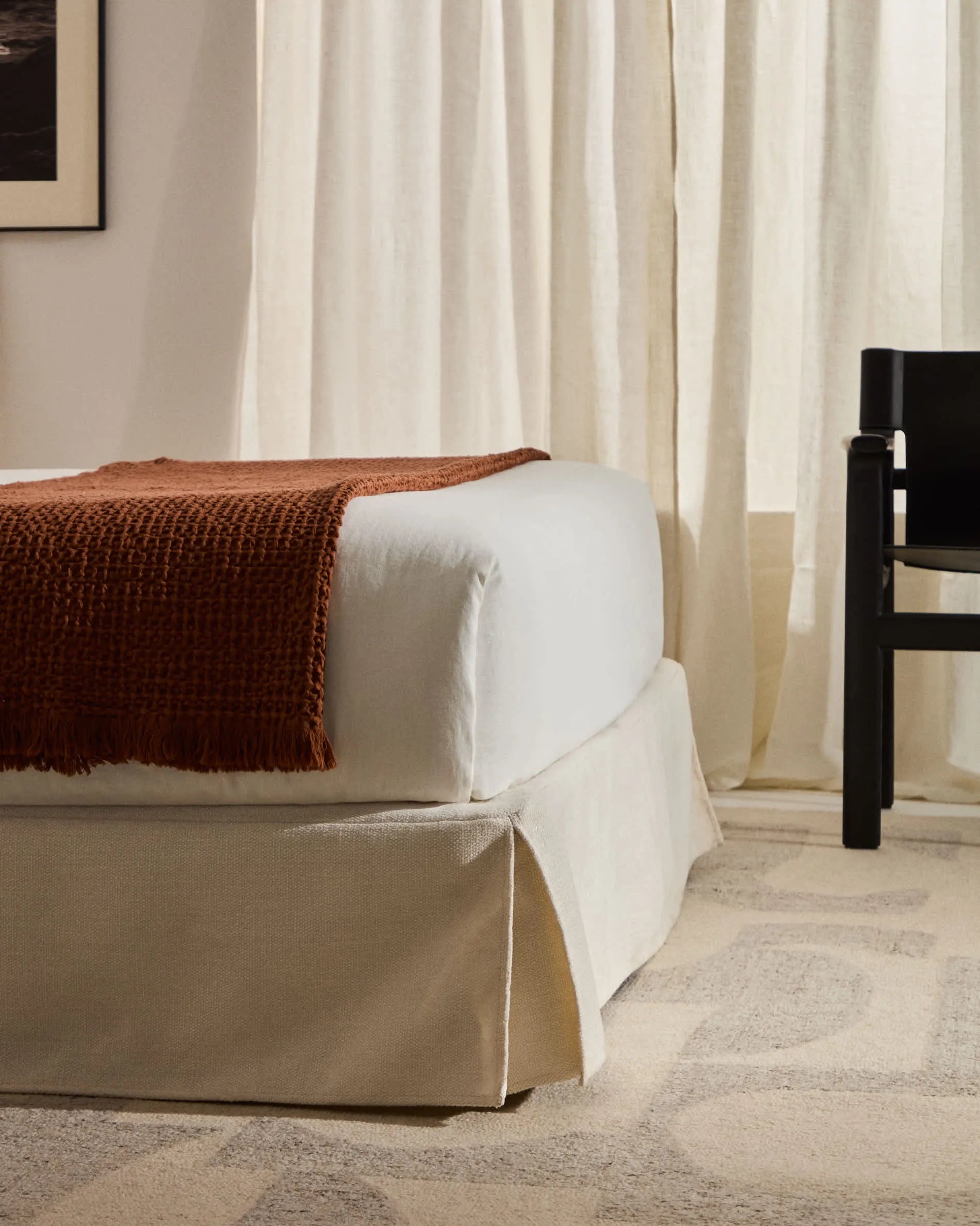 White Chenille Japandi Bed 180x200cm
