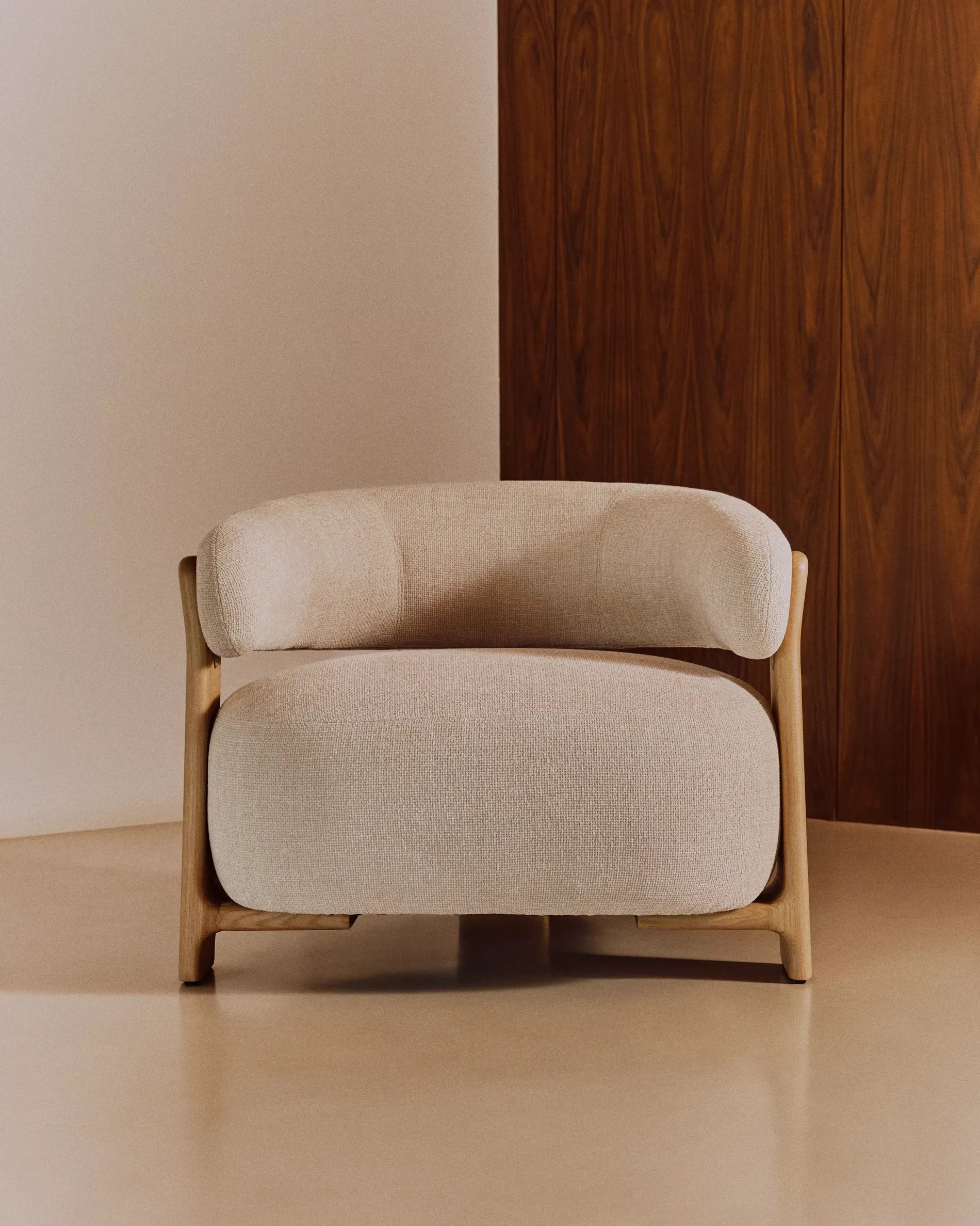 Beige Natural Wood Japandi Armchair in chenille with ash legs
